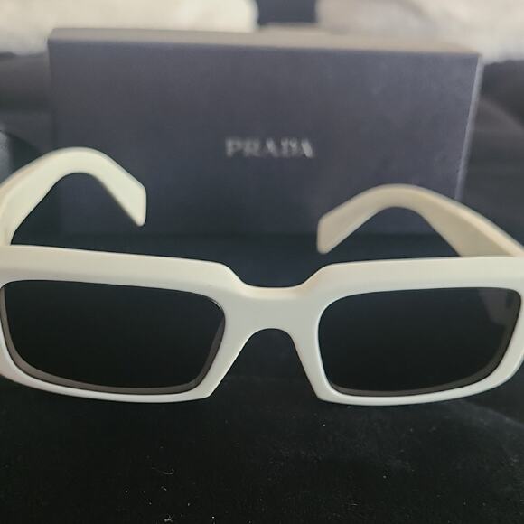 Prada White and Black Sunglasses - Picture 3 of 7